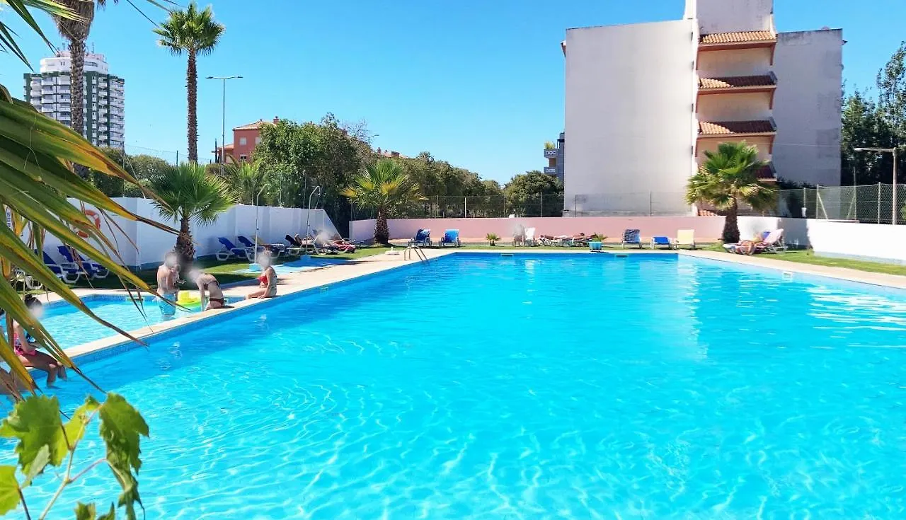 Vaumar Holiday Rentals - Beach & Pool Portimao